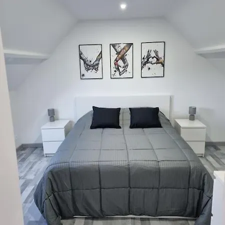 Moderne, Confort Avec Exterieur *
